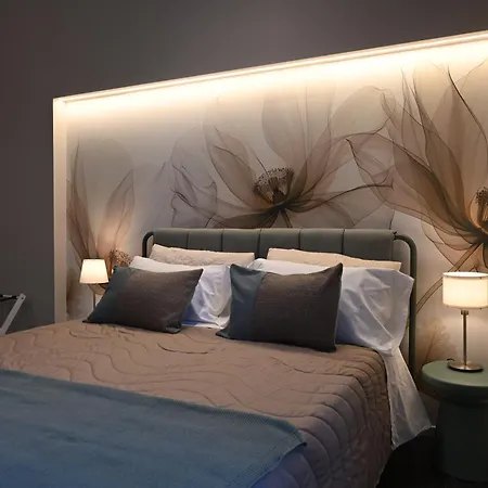 招待所 La Finestra Sul Campanile Luxury & Loft 巴里