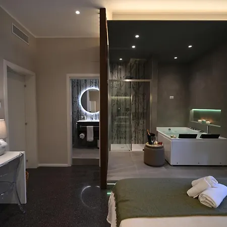 La Finestra Sul Campanile Luxury & Loft 巴里