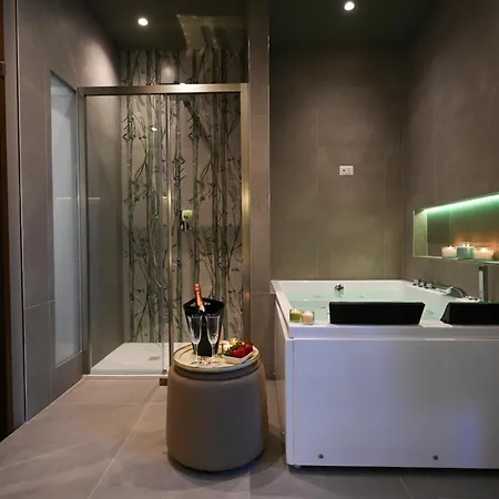 La Finestra Sul Campanile Luxury & Loft 3* Bari