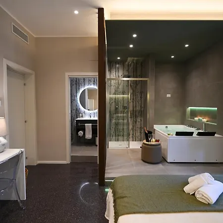 招待所 La Finestra Sul Campanile Luxury & Loft 巴里