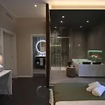 La Finestra Sul Campanile Luxury & Loft Μπάρι