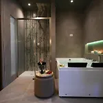 La Finestra Sul Campanile Luxury Suite&loft 3* Bari